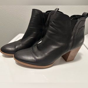 206 Collective Black heeled boot sz 9.5